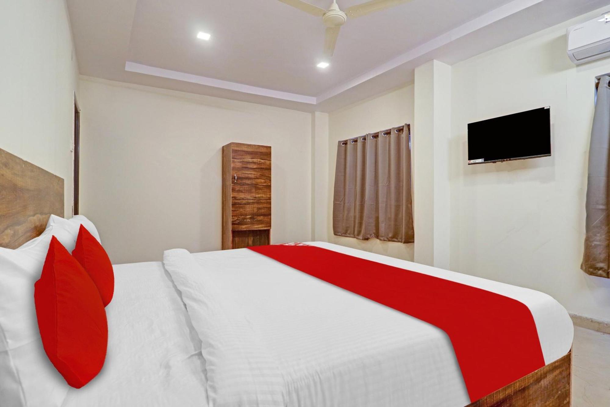 Hotel O R Square Inn Hajdarabad Zewnętrze zdjęcie